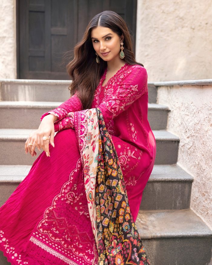 Faiza Saqlain-Varda—PL-496 - Image 1